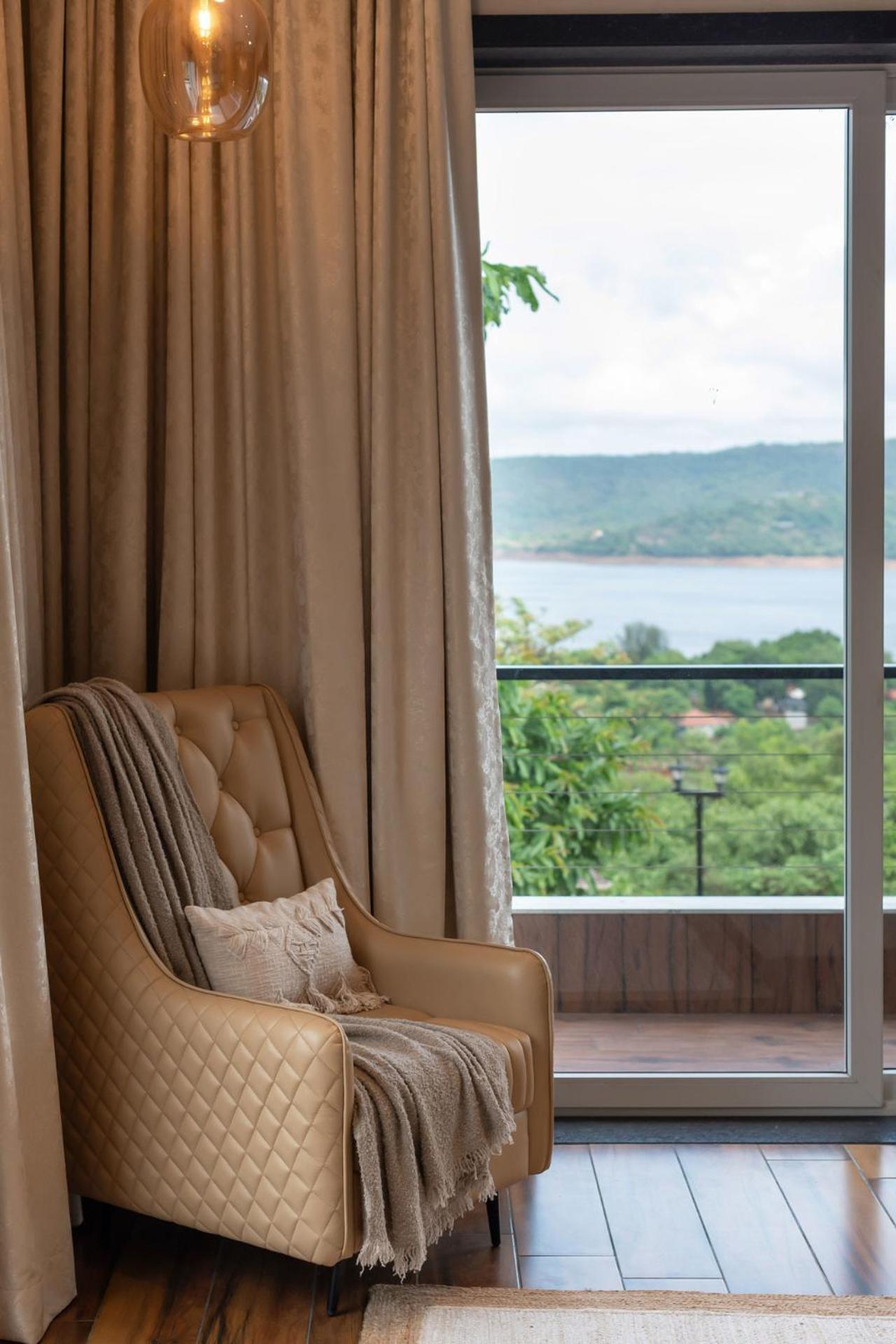 Stayvista At La Nirvana With Pool, Music Speaker & Indoor-Outdoor Game Lonavla Exterior foto